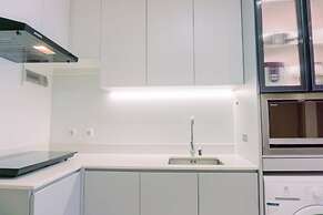 Comfort And Nice 2Br At Gold Coast Apartment