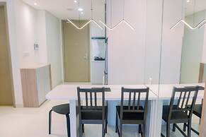 Comfort And Nice 2Br At Gold Coast Apartment