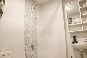 Homey And Cozy Style 2Br Apartment Tokyo Riverside Pik 2