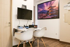 Homey And Cozy Style 2Br Apartment Tokyo Riverside Pik 2