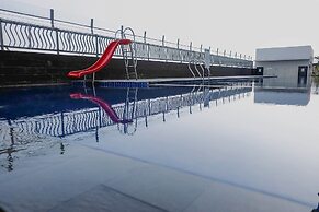 Spacious And Nice 3Br At Northland Ancol Apartment