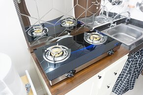 Modern Look And Comfortable Studio Transpark Bintaro Apartment