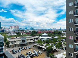 Warm And Restful Studio Room Sunter Park View Apartment