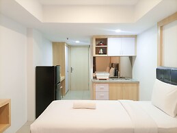 Homey Studio At De Prima Apartment