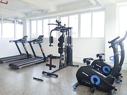 Minimalist Studio At De Prima Apartment