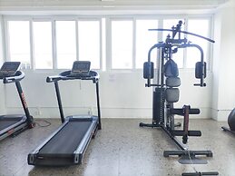 Minimalist Studio At De Prima Apartment