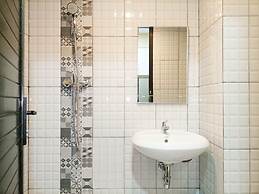 Comfy And Nice Studio At 27Th Floor De Prima Apartment