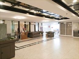 Comfy And Nice Studio At 27Th Floor De Prima Apartment