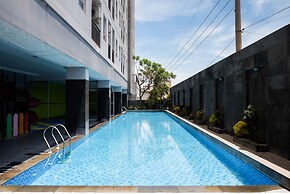 Homey And Tidy 2Br At Puri Mas Apartment