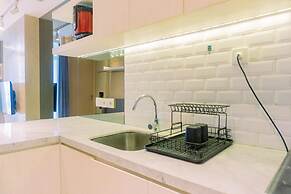 Spacious And Homey 2Br At Tree Park City Cikokol Apartment