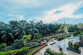 Best Cozy And Nice Studio At 1St Floor Transpark Cibubur Apartment