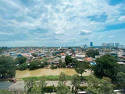 Simply Look Studio Room At Patraland Urbano Apartment