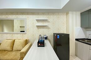 Homey And Comfort 2Br At Springlake Summarecon Bekasi Apartment