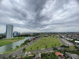 Homey And Comfort 2Br At Springlake Summarecon Bekasi Apartment