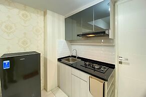 Homey And Comfort 2Br At Springlake Summarecon Bekasi Apartment