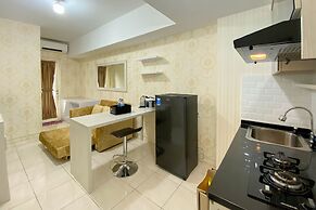 Homey And Comfort 2Br At Springlake Summarecon Bekasi Apartment