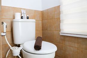 Modern 2Br Green Pramuka City Apartment Near Shopping Center