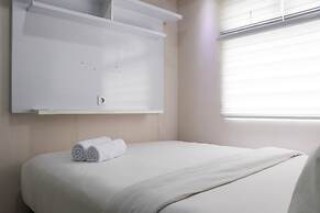 Modern 2Br Green Pramuka City Apartment Near Shopping Center