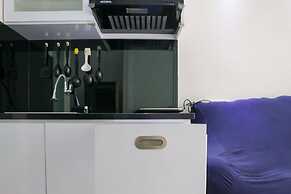 Modern 2Br Green Pramuka City Apartment Near Shopping Center
