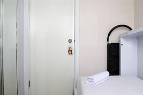 Modern 2Br Green Pramuka City Apartment Near Shopping Center