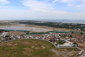 Comfort And Minimalist 2Br Apartment Tokyo Riverside Pik 2