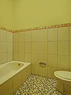 Super OYO 90031 Villa Papada