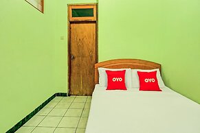 Super OYO 90031 Villa Papada