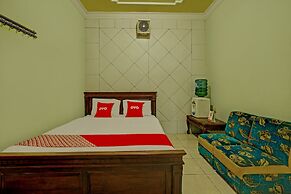 Super OYO 90031 Villa Papada