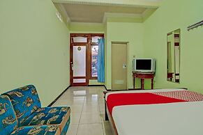 Super OYO 90031 Villa Papada