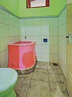 Super OYO 90031 Villa Papada