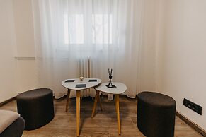1BDR Central Apartment in Arad