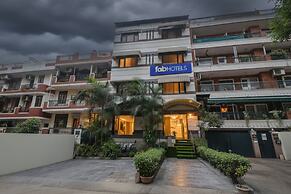 FabHotel Aashraye