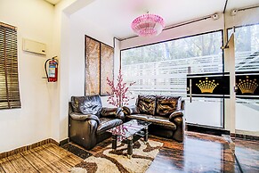 Fabhotel Corporate Crown