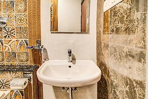 Fabhotel Corporate Crown