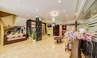 FabHotel Prime Sarala Crown