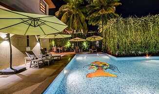 FabHotel Prime Sarala Crown