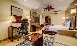 FabHotel Prime Sarala Crown