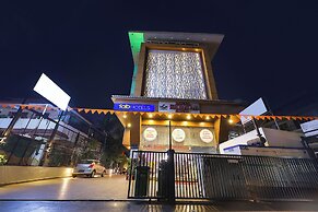 FabHotel Prime Sarala Crown