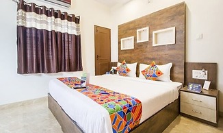 Fabhotel Crown Suites