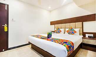 Fabhotel Crown Suites