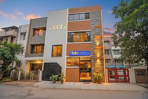 Fabhotel Crown Suites