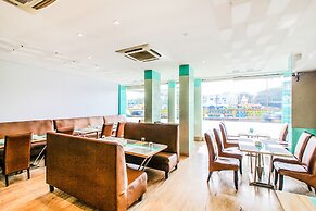 Fabhotel Sahar Garden