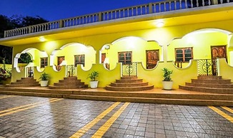 FabHotel Yoyo Cottage With Pool, Chapora Fort