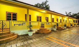 FabHotel Yoyo Cottage With Pool, Chapora Fort