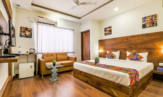 Fabhotel Vista Suites