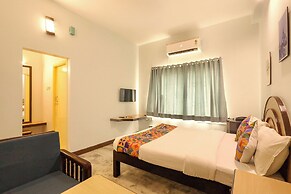 FabHotel Santhi Inn