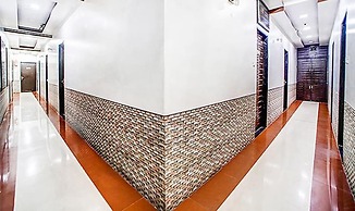 Fabhotel The Adore Palace