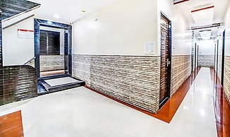 Fabhotel The Adore Palace