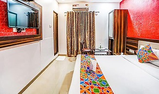 Fabhotel The Adore Palace