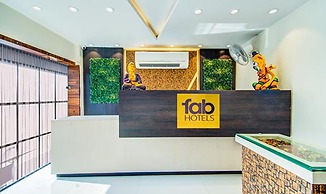 FabHotel Nayyar Inn